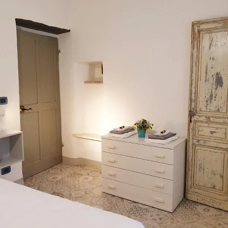 Alveare * Finale Ligure